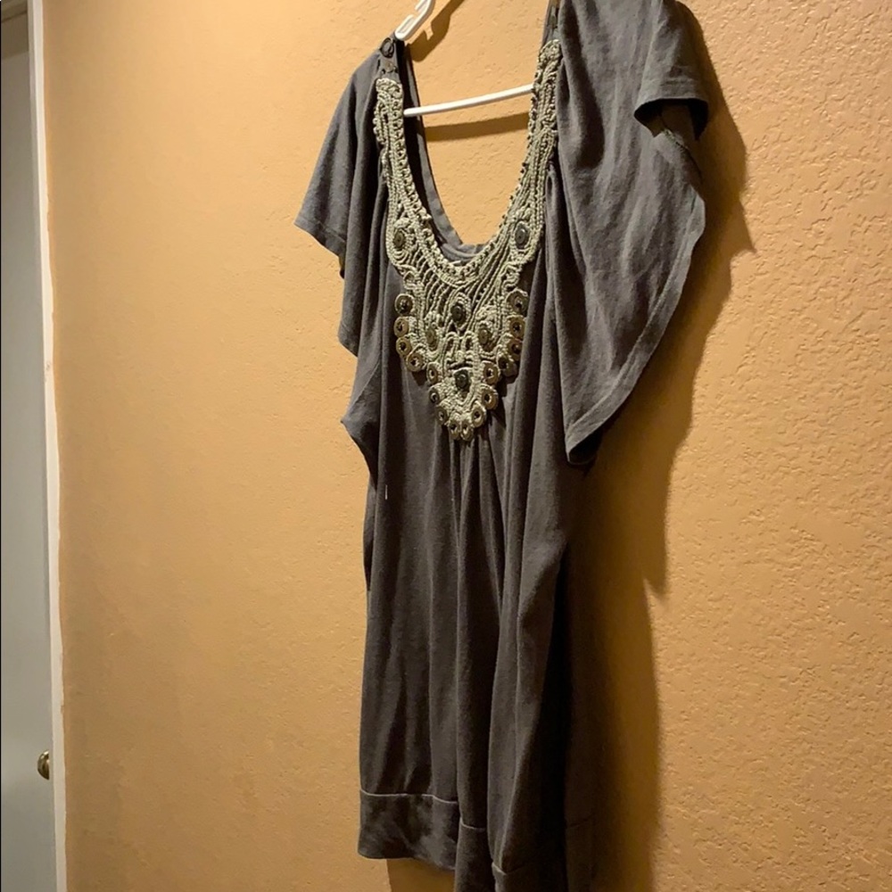 Shirt - Picture 4 of 4